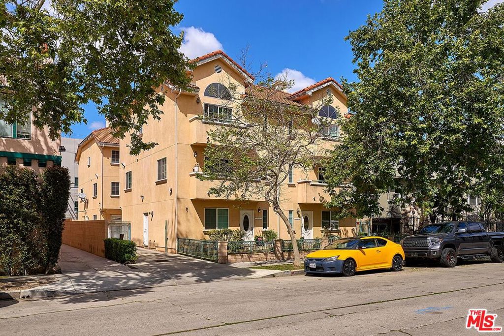821 S Gramercy Place 3 Property Photo 1