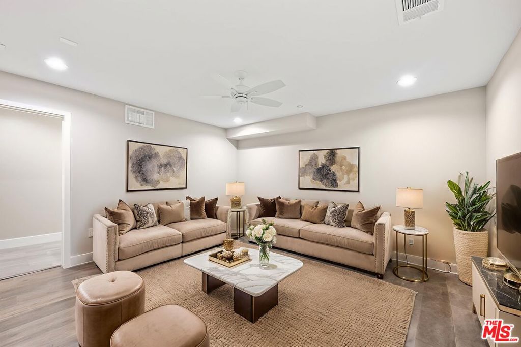 4416 Paxton Place Property Photo 4