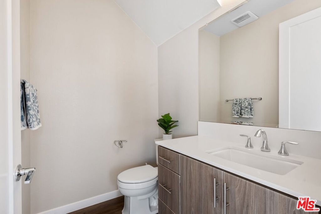4416 Paxton Place Property Photo 6