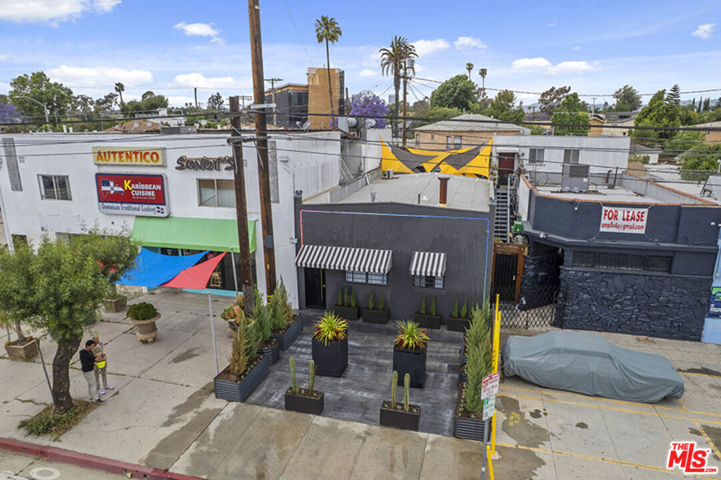 8687 Venice Boulevard Property Photo 30