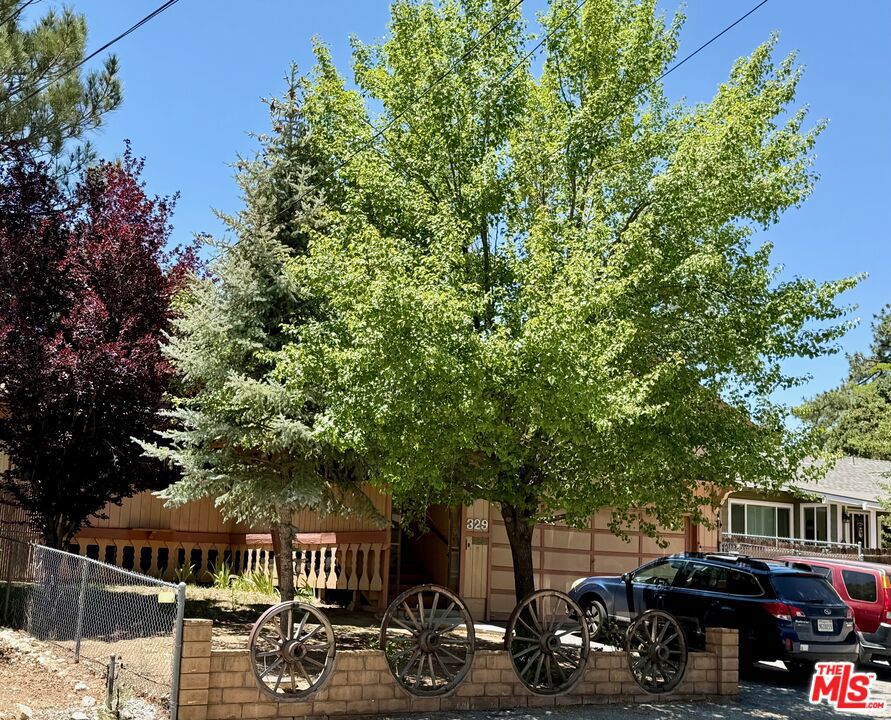 329 Downey Drive Property Photo 1