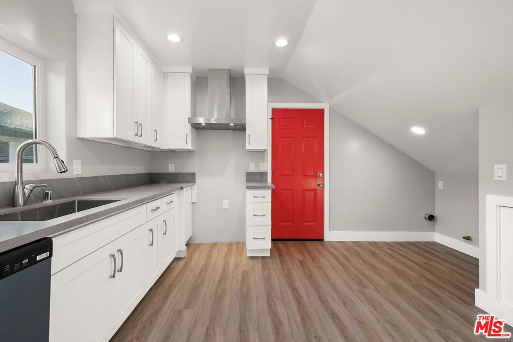 1617 W 24th Street Property Photo 1