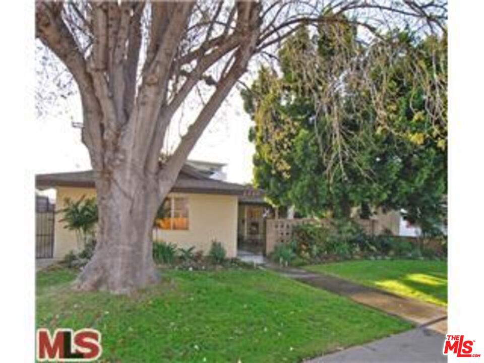 2339 Amherst Avenue Property Photo 1