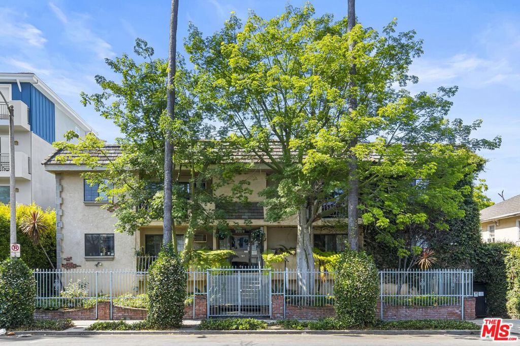 6040 Carlton Way Property Photo 1