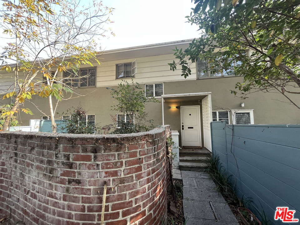 5162 1/2 Village Property Photo 1