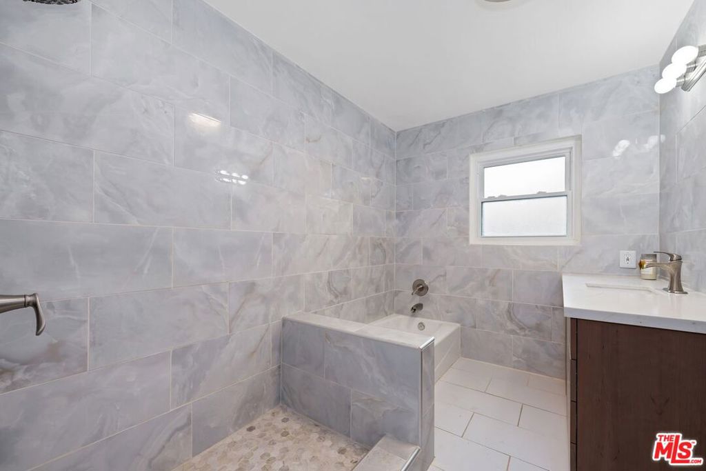 6221 Flores Avenue Property Photo 20