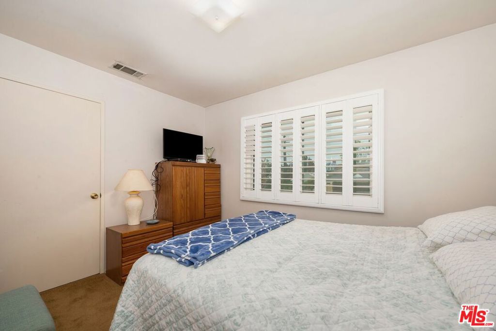 6221 Flores Avenue Property Photo 28