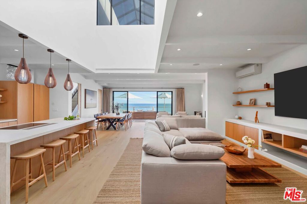 31376 Broad Beach Road