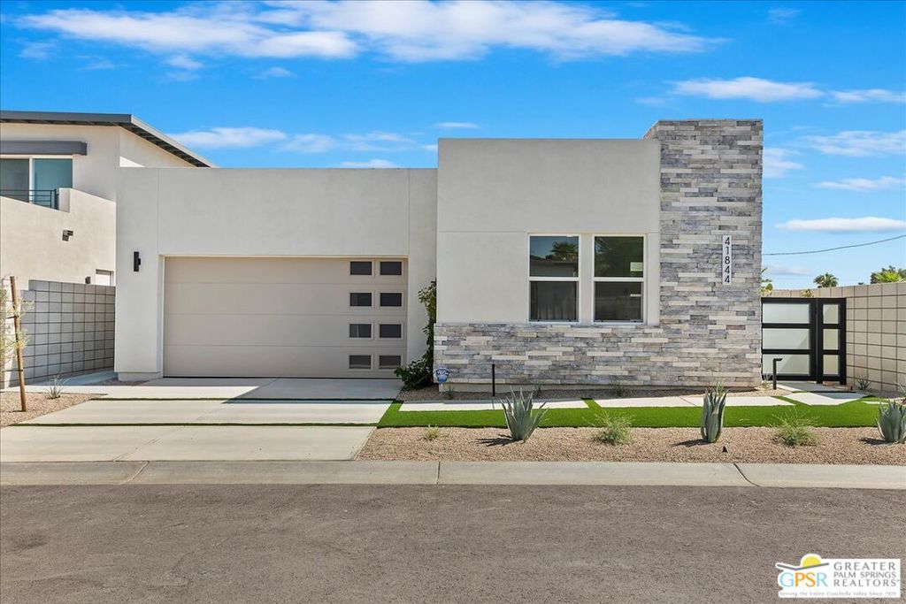 41844 Volare Court Property Photo 1
