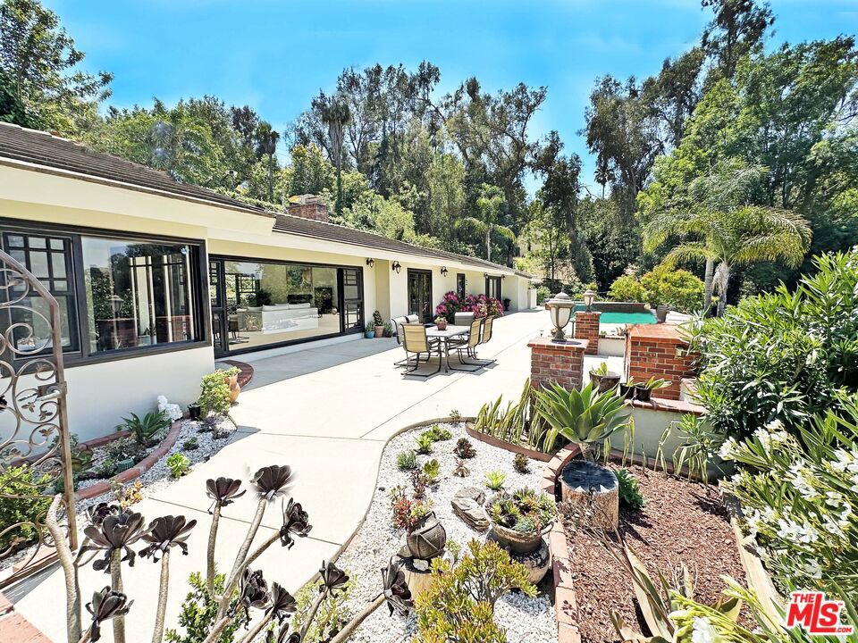 12751 Mulholland Drive