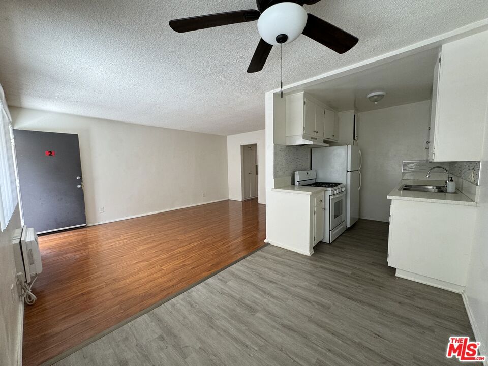 5811 Harold Way 2 Property Photo 1