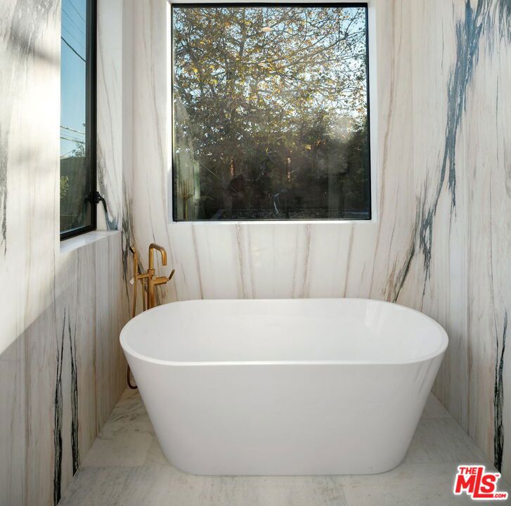 738 Palms Boulevard Property Photo 33