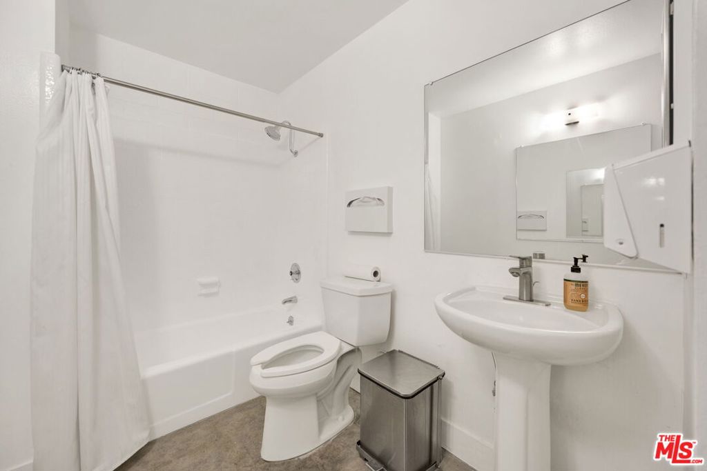 5908 Barton Avenue Property Photo 14