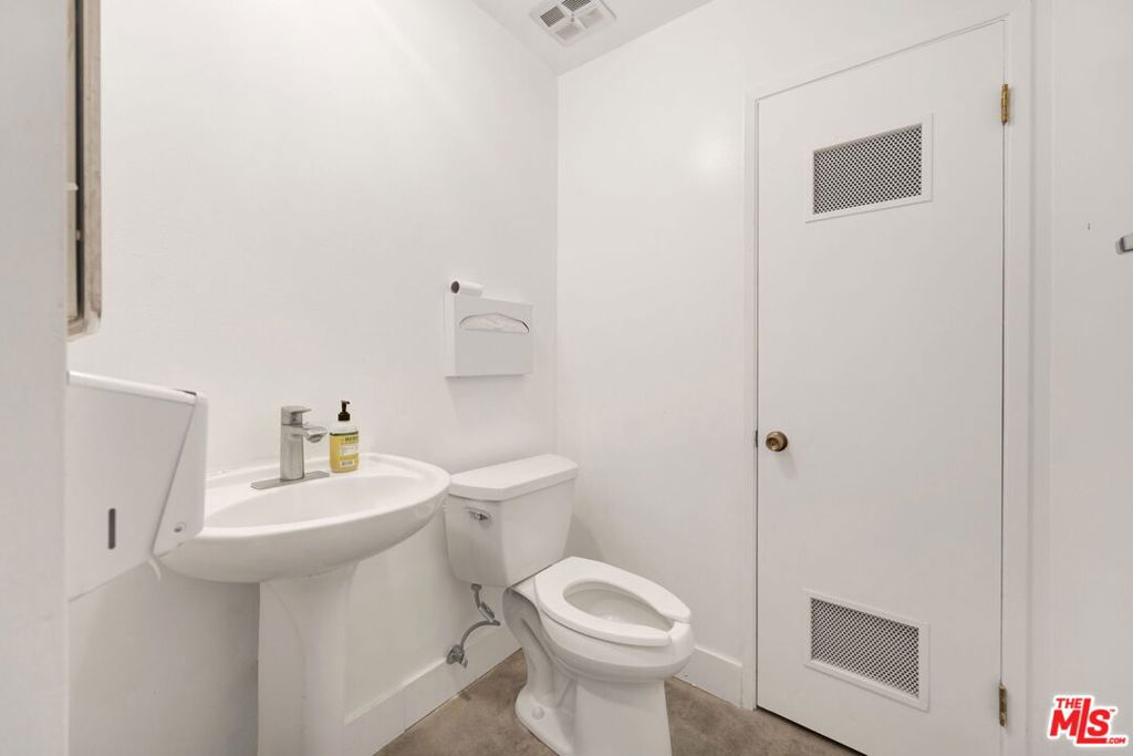 5908 Barton Avenue Property Photo 14
