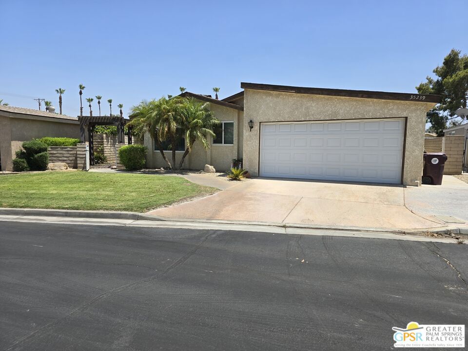 35239 Bandana Circle Property Photo 1