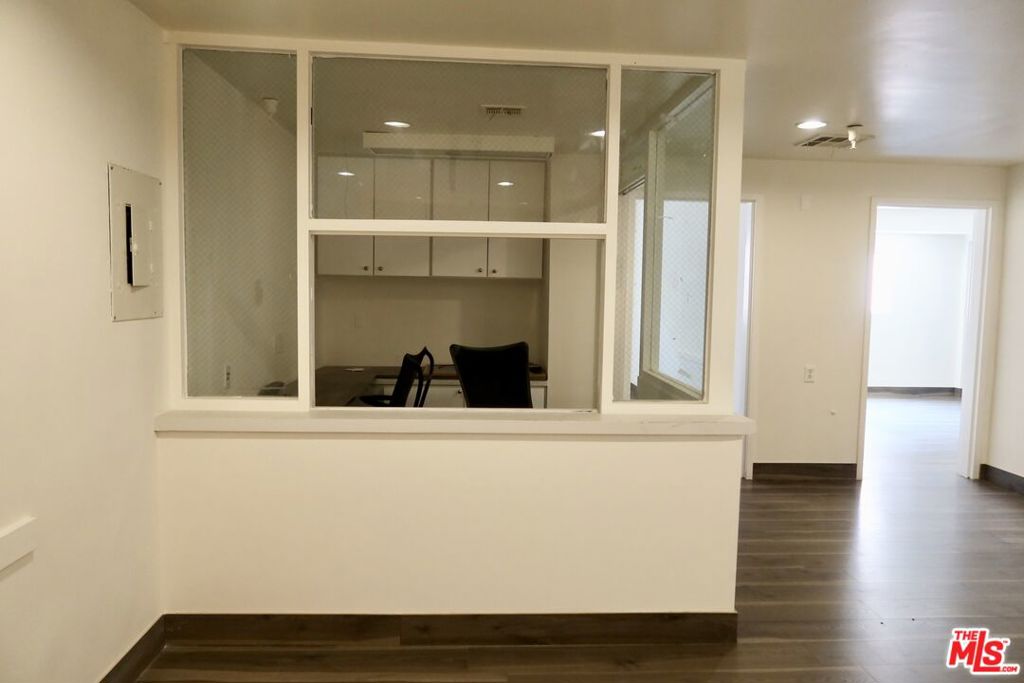 5862 Avalon Boulevard Property Photo 2