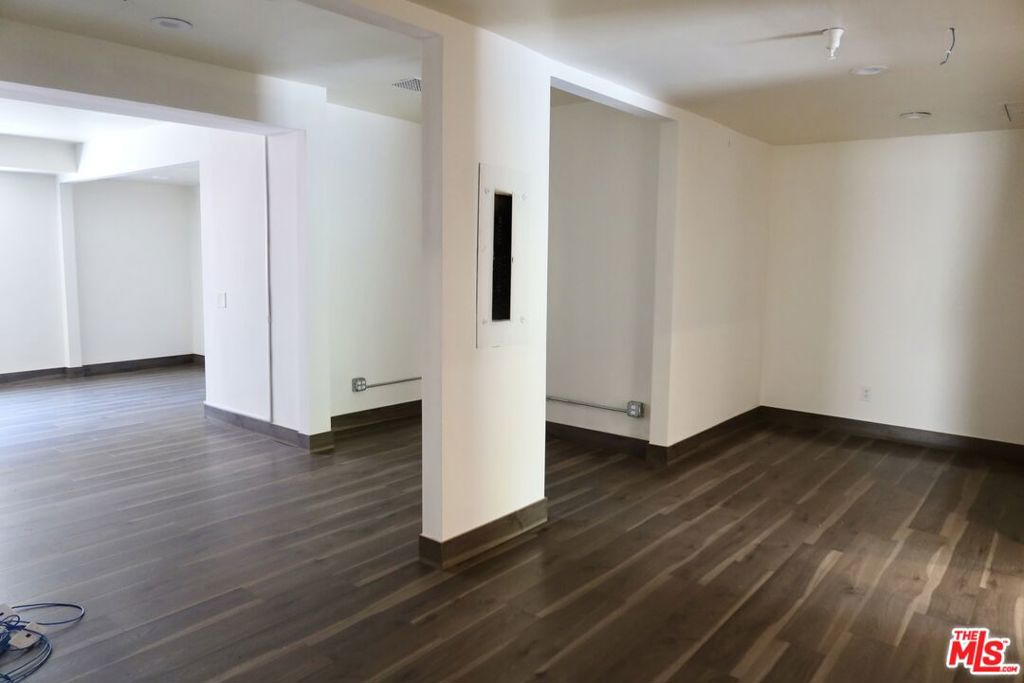 5862 Avalon Boulevard Property Photo 3