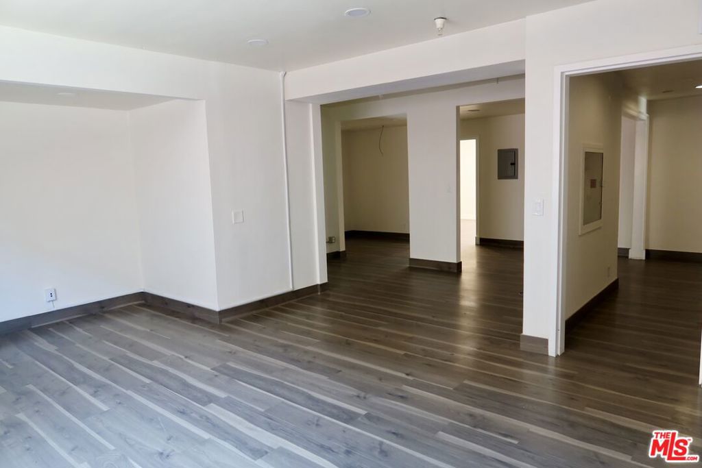 5862 Avalon Boulevard Property Photo 4