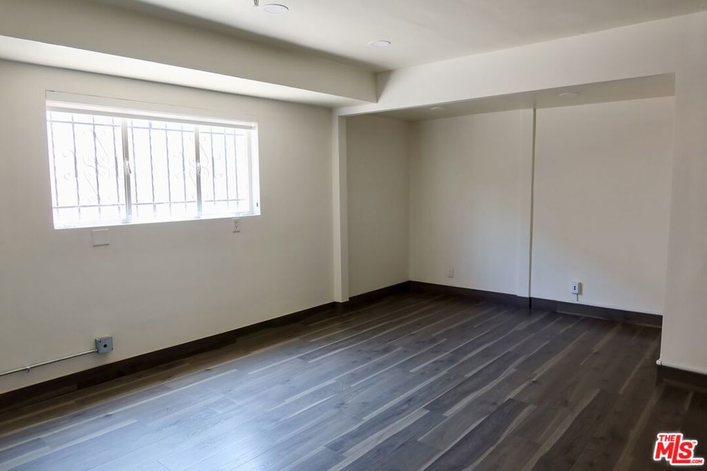 5862 Avalon Boulevard Property Photo 5