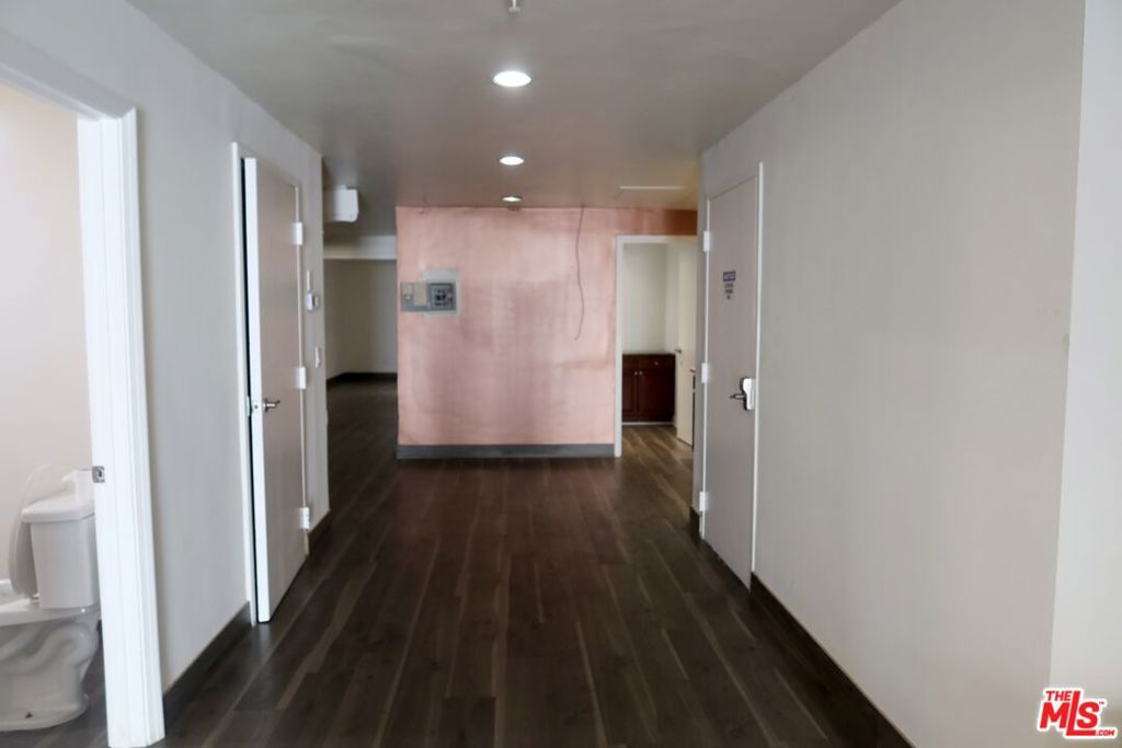 5862 Avalon Boulevard Property Photo 8