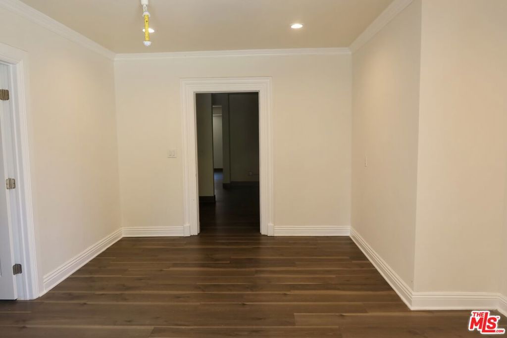 5862 Avalon Boulevard Property Photo 15