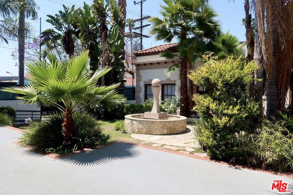 5862 Avalon Boulevard Property Photo 17