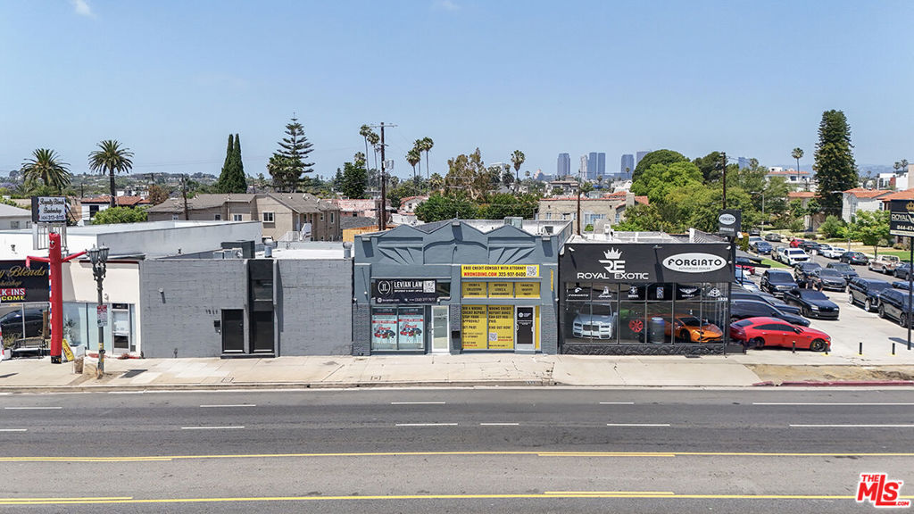 1535 S La Cienega Boulevard Property Photo 3