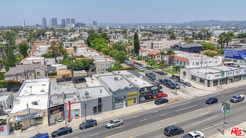 1535 S La Cienega Boulevard Property Photo 4