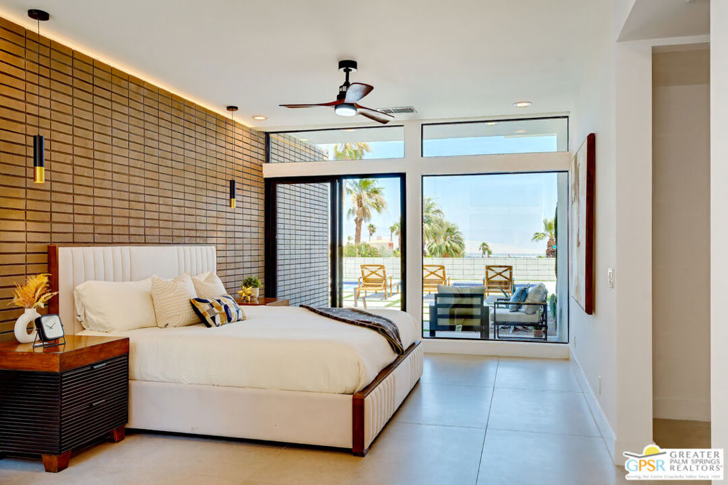 2233 N Vista Drive Property Photo 4