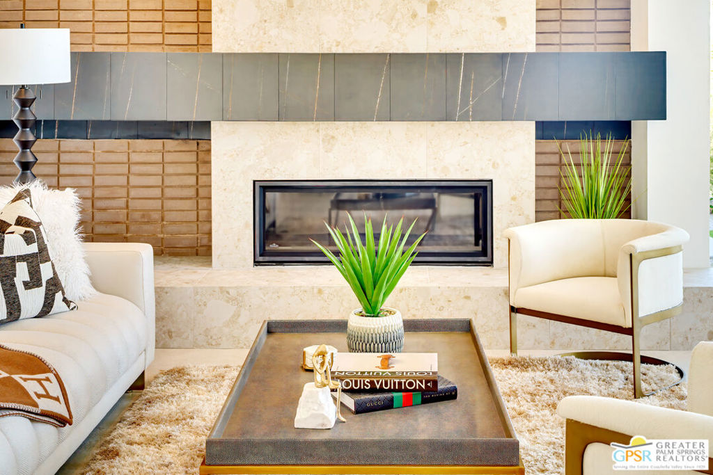 2233 N Vista Drive Property Photo 9