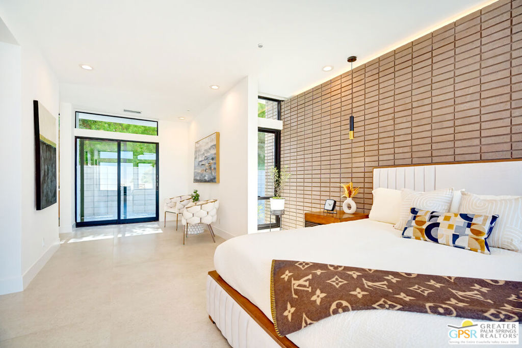 2233 N Vista Drive Property Photo 18