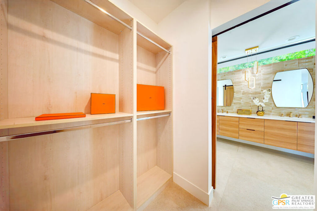 2233 N Vista Drive Property Photo 20