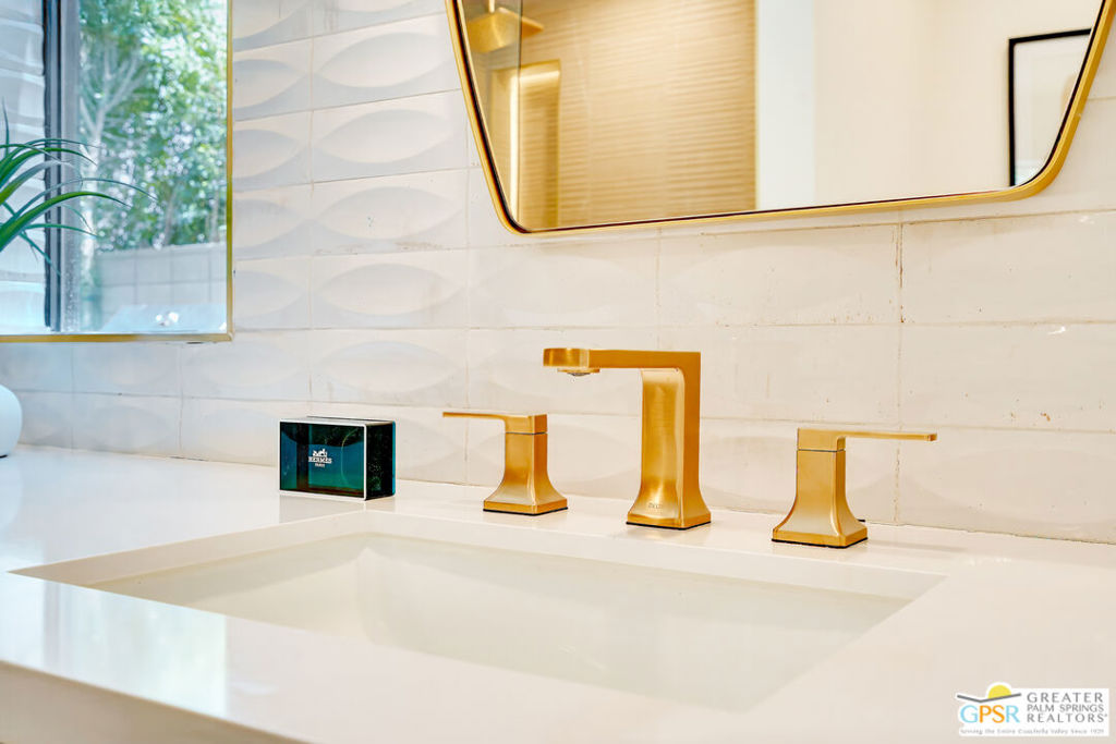 2233 N Vista Drive Property Photo 28