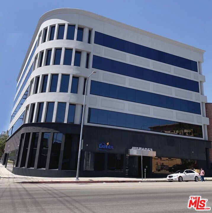 11859 Wilshire Boulevard 400 Property Photo