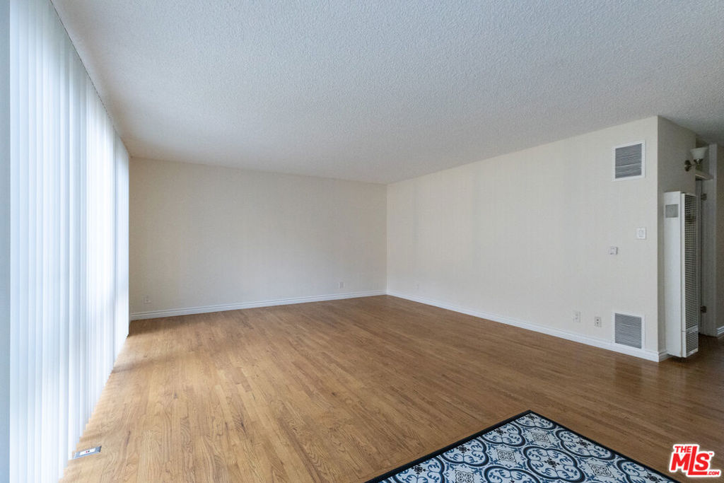 11131 Rose Avenue 17 Property Photo 14