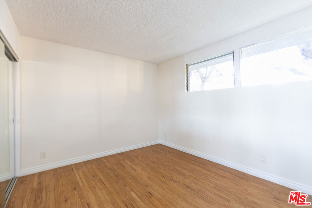 11131 Rose Avenue 17 Property Photo 17