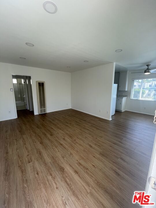 8420 Gulana Avenue Property Photo 8