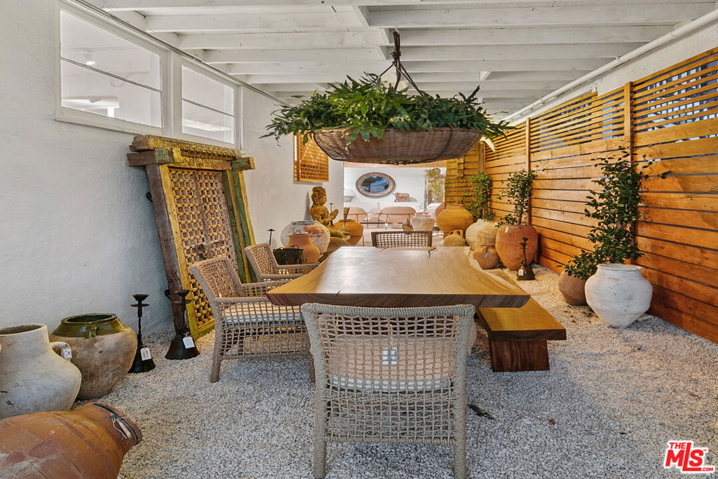 21247 Pacific Coast Highway Property Photo 10