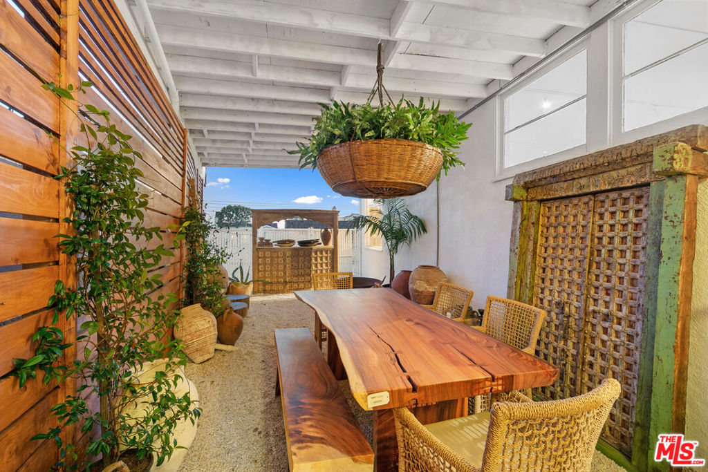 21247 Pacific Coast Highway Property Photo 28