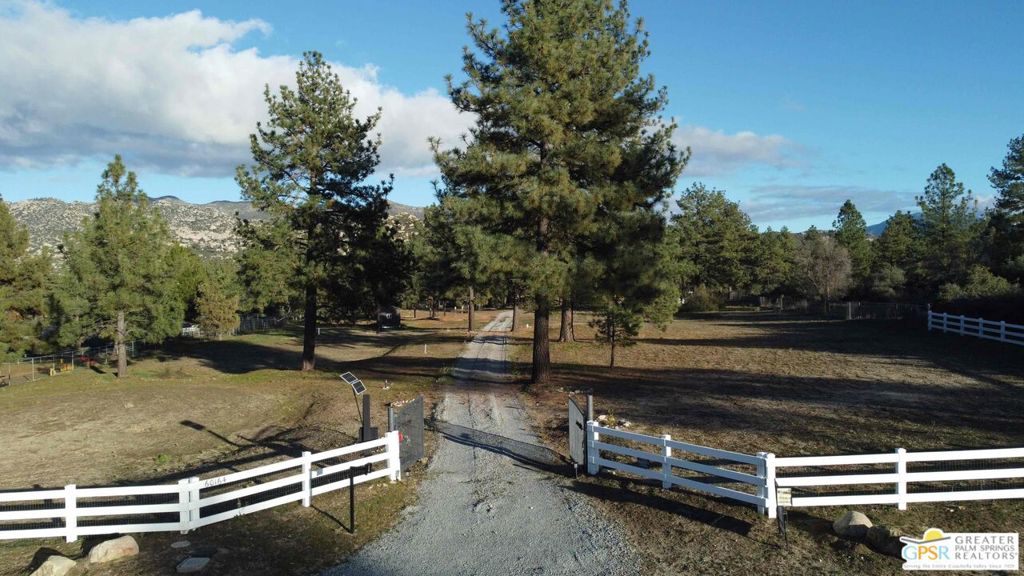 60164 Devils Ladder Road Property Photo 2