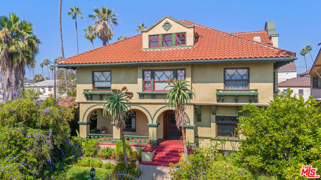 1049 Elden Avenue Property Photo 1