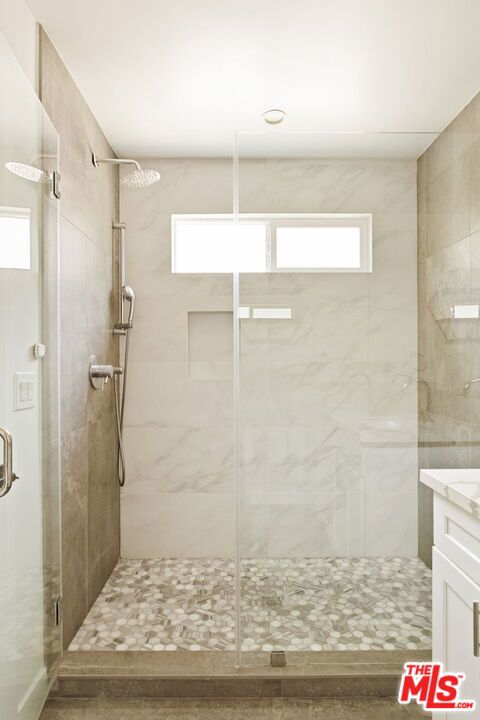 5063 Canoga Avenue Property Photo 16