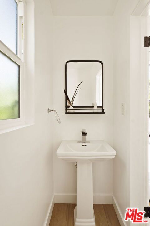 5063 Canoga Avenue Property Photo 23