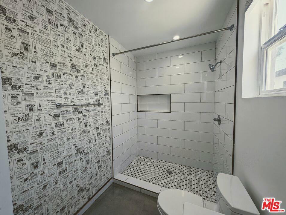 1731 Franklin Street 4 Property Photo 8