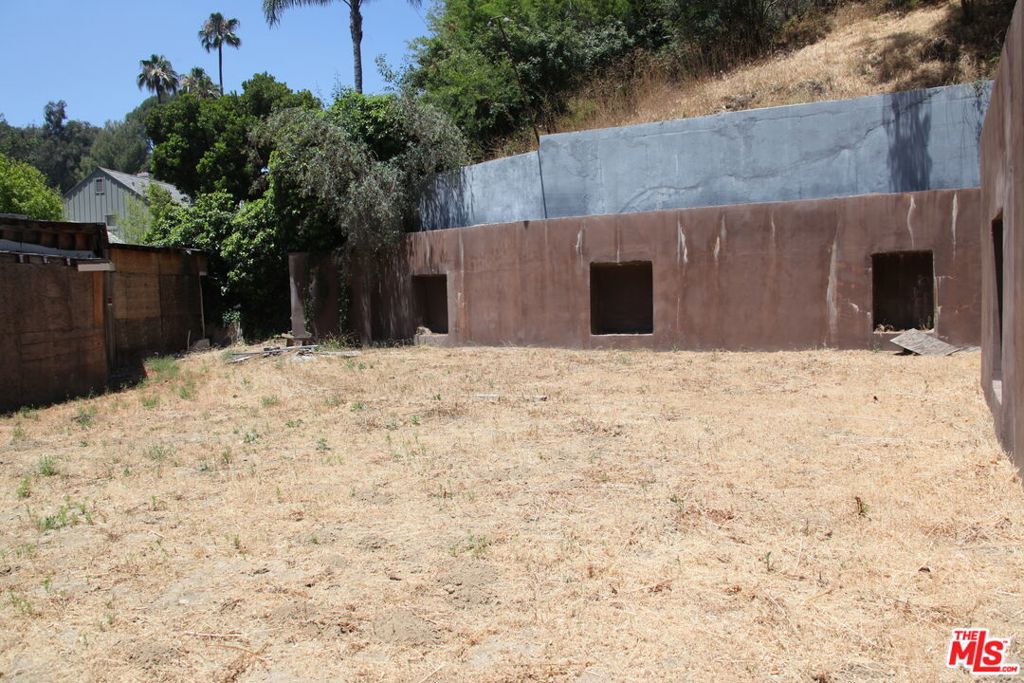 2534 Benedict Canyon Drive Property Photo 15