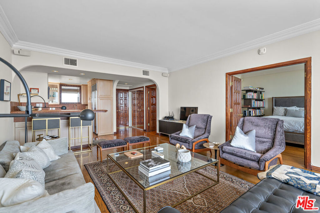 8787 Shoreham Drive 1210 Property Photo 11