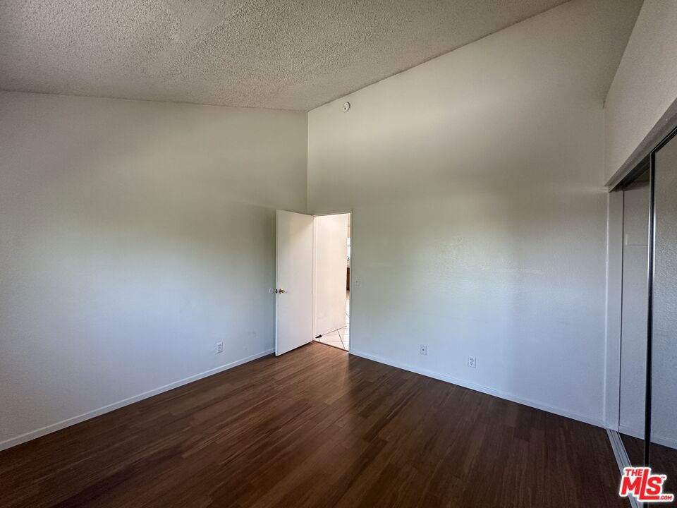 1108 Termino Avenue Property Photo 5