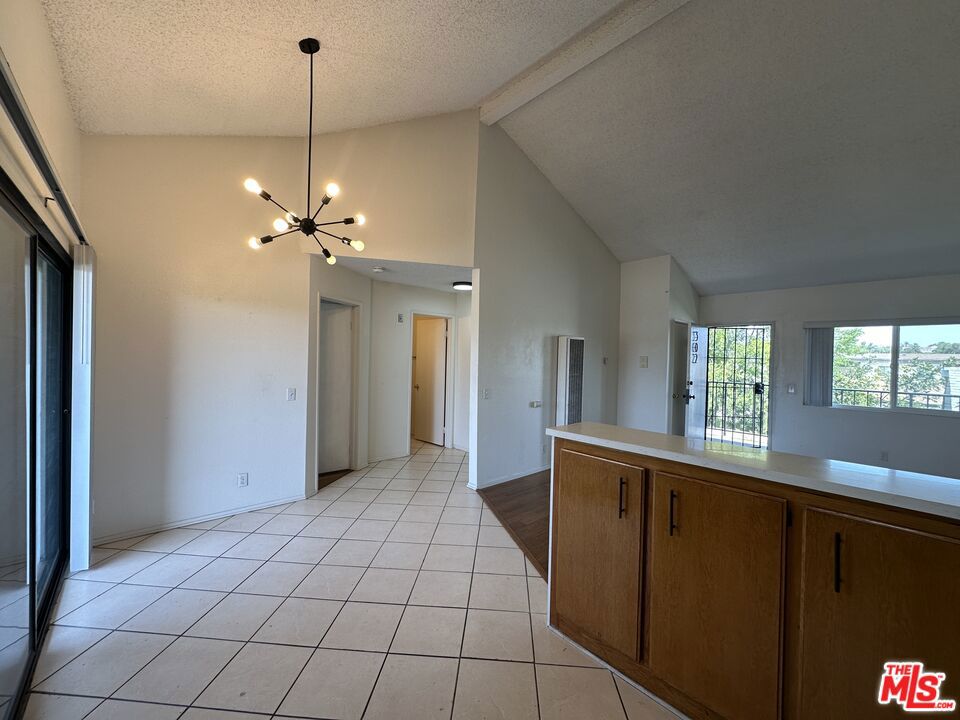 1108 Termino Avenue Property Photo 11