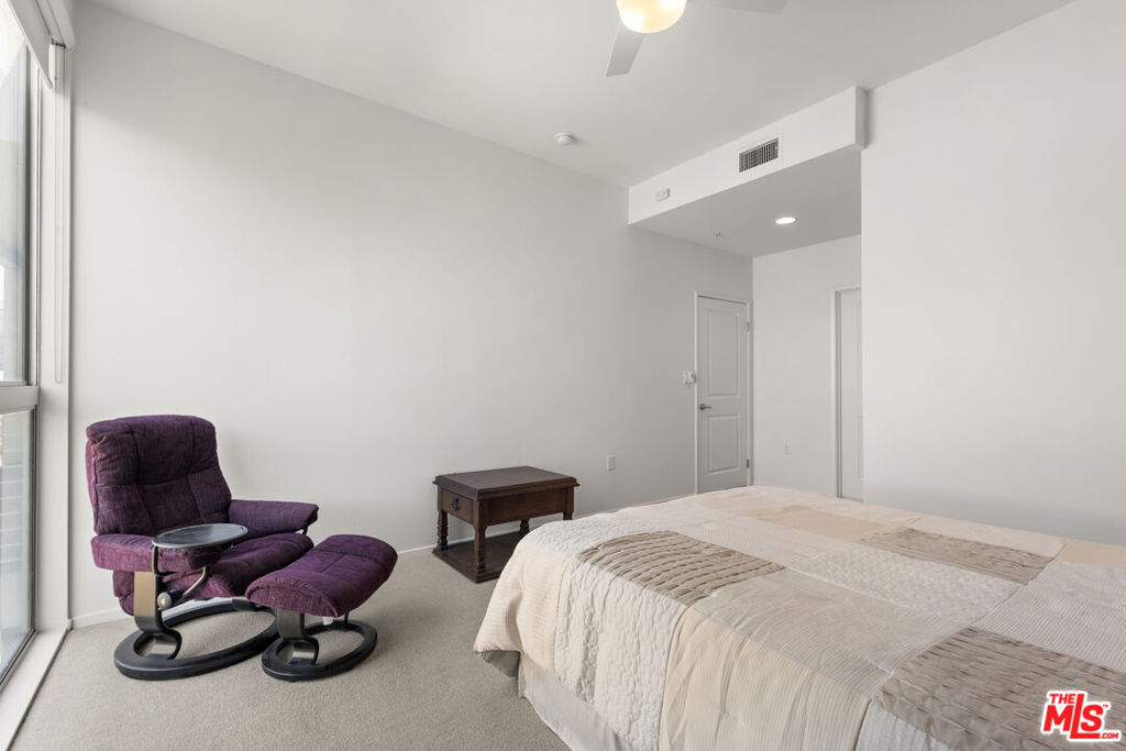 267 S San Pedro Street 616 Property Photo 16