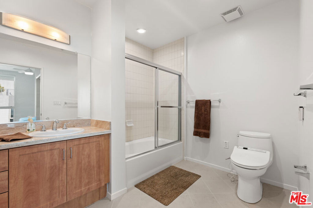 267 S San Pedro Street 616 Property Photo 20
